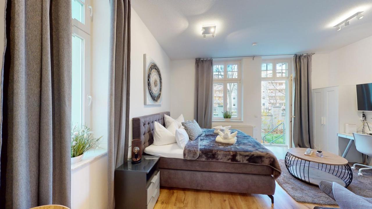 Sweethome - Business-Apartment Mit Kueche, Terrasse, Stellplatz Magdeburg Exterior foto