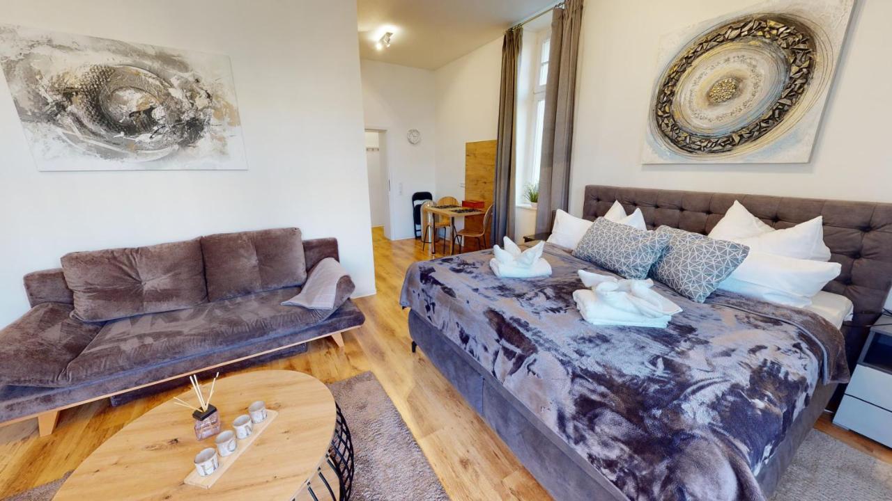 Sweethome - Business-Apartment Mit Kueche, Terrasse, Stellplatz Magdeburg Exterior foto